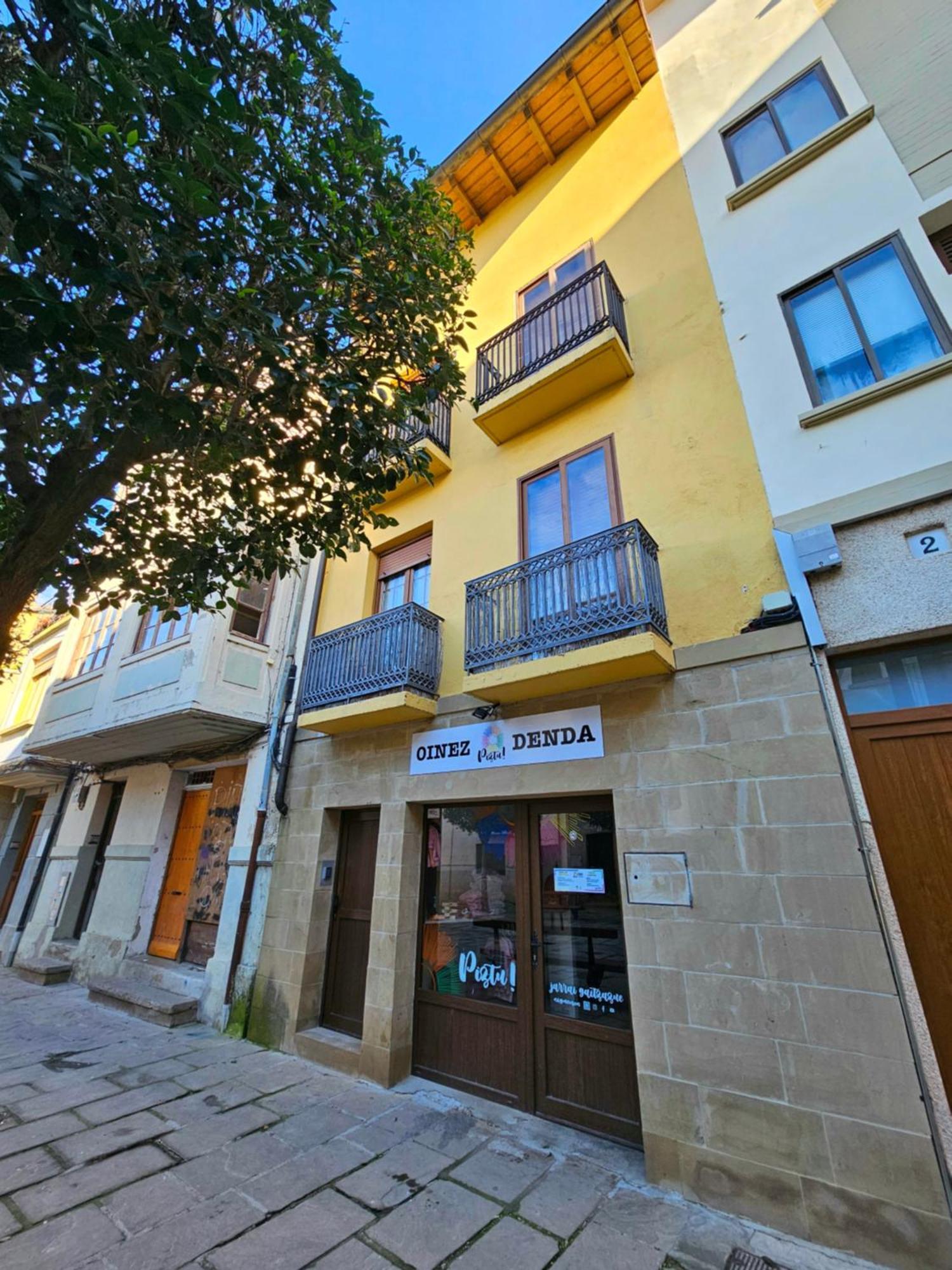 Hostal Jp Y Estudios Sanguesa Exterior photo